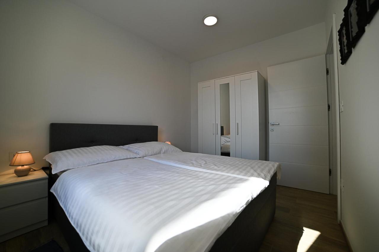 Apartment Perlitto Cres Eksteriør bilde